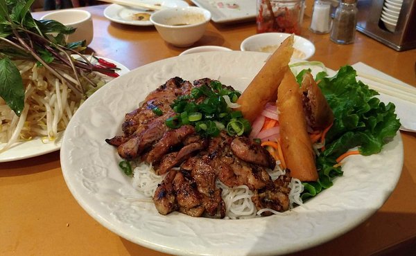 Savour the Flavors: Exploring the Best Vietnamese Restaurant in Ottawa