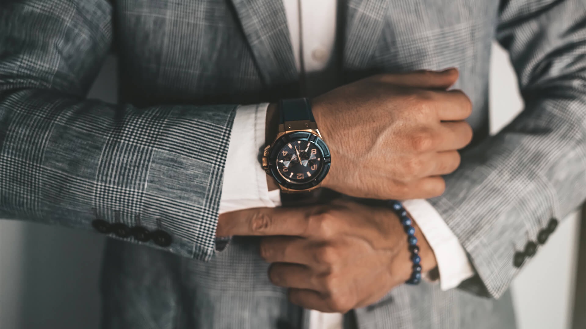 Wearing the best watch by using these tips