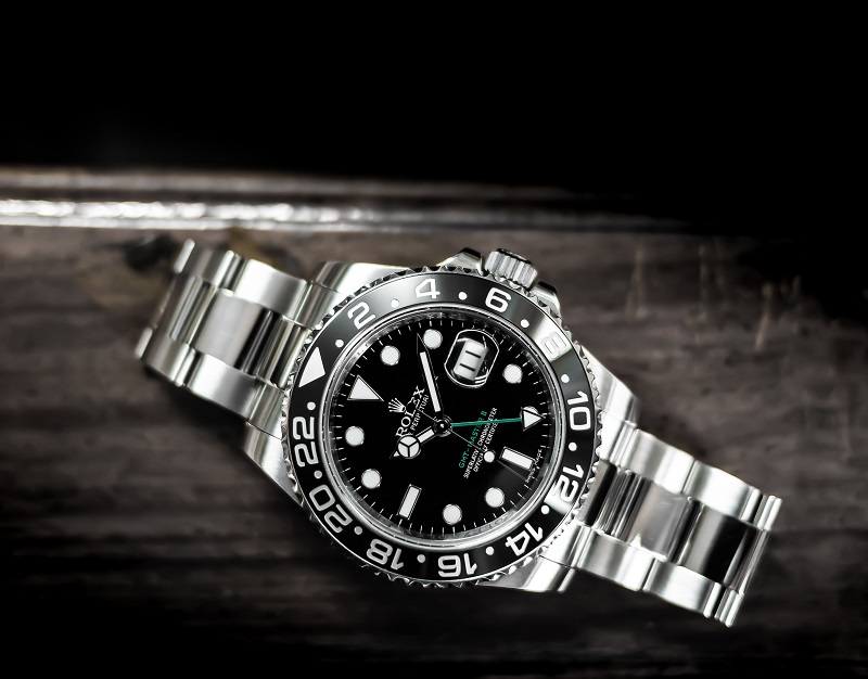Rolex Submariner : A Dive into the Iconic Timepiece History and Features