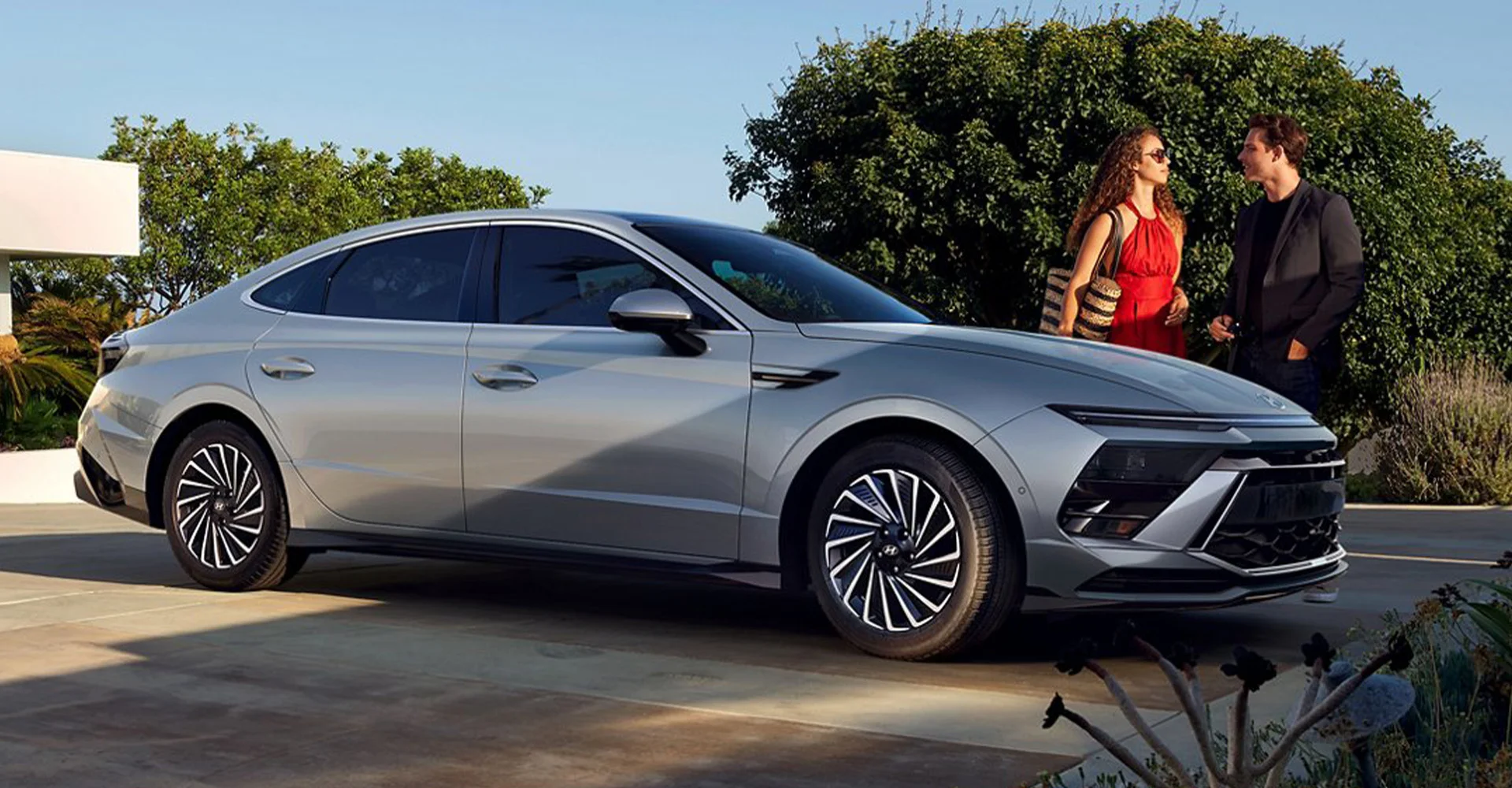 Hybrid Cars: A Practical Choice for City Drive and Long-Distance Travels